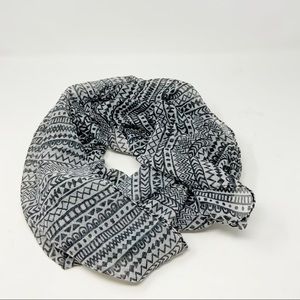 💋3/$20💋 Striped Mixed Print Infinity Scarf Black White